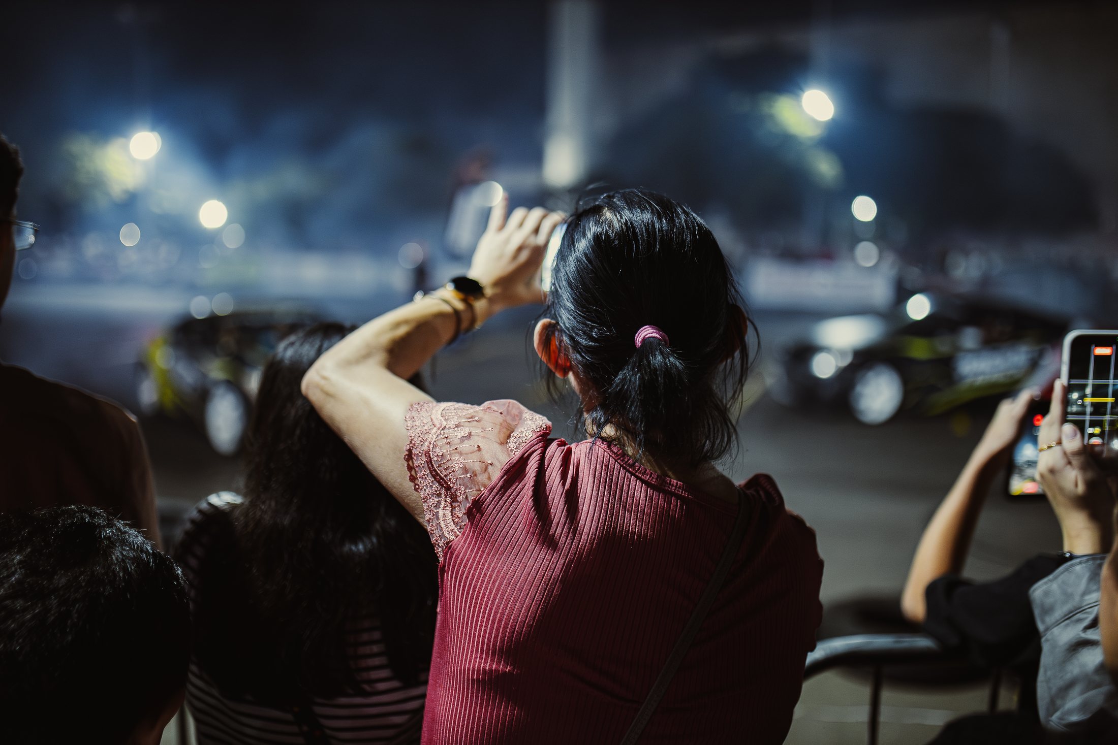 Público e carros no evento